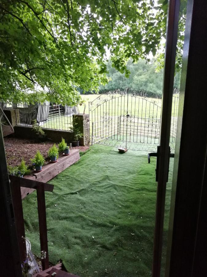 Durham Donkey Rescue Shepherd'S Hut Hotel Екстериор снимка